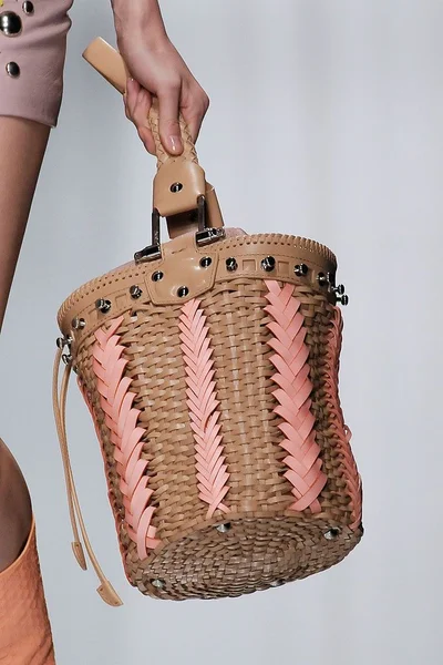 Look 37